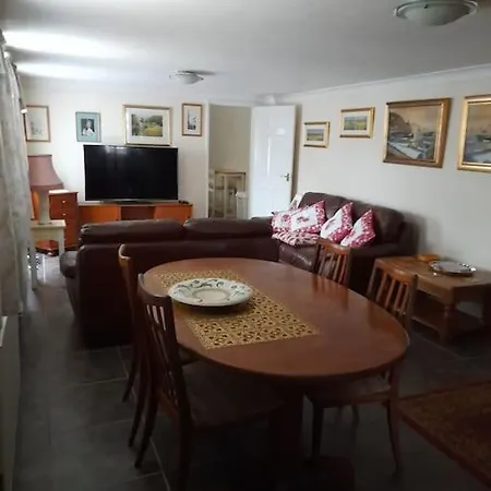 Spacious, Self-Contained Annex In Stratford Exterior photo
